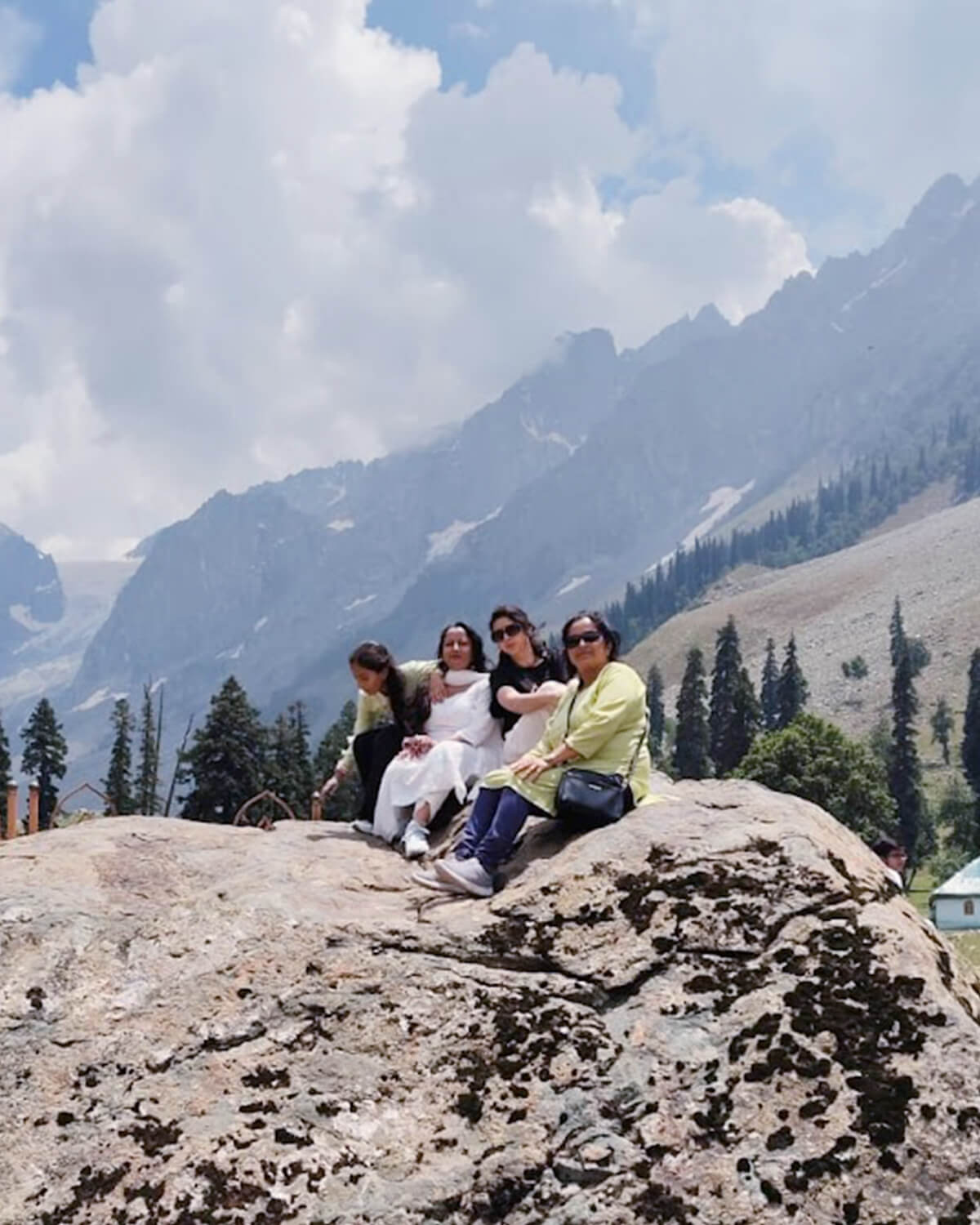 timeless  Kashmir Family Tour package